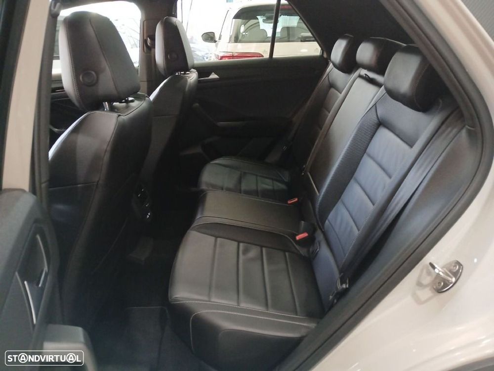 VW T-Roc 1.5 TSI R-Line DSG - 32