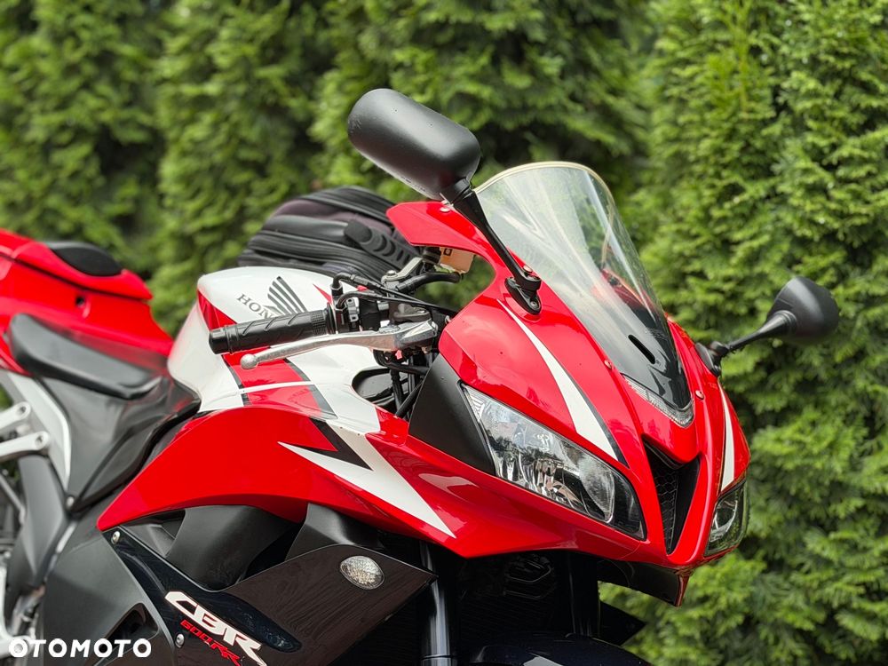 Honda CBR - 11