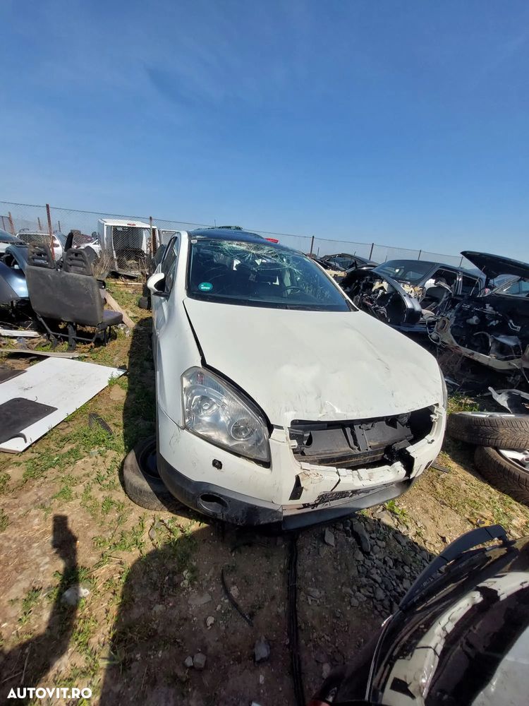 Dezmembrez Nissan Qashqai 2.0 dci