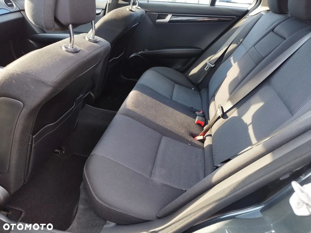 Mercedes-Benz Klasa C 200 CDI BlueEff Avantgarde - 18