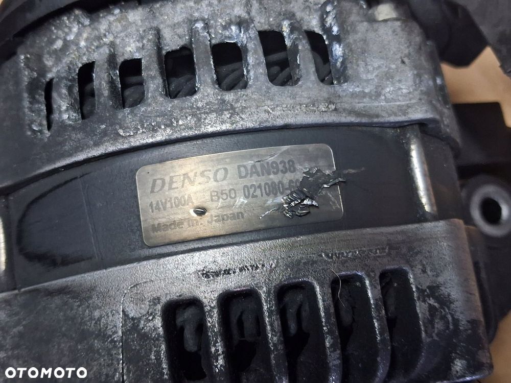 Alternator Toyota Corolla Avensis T25 Verso 2.2D - 2