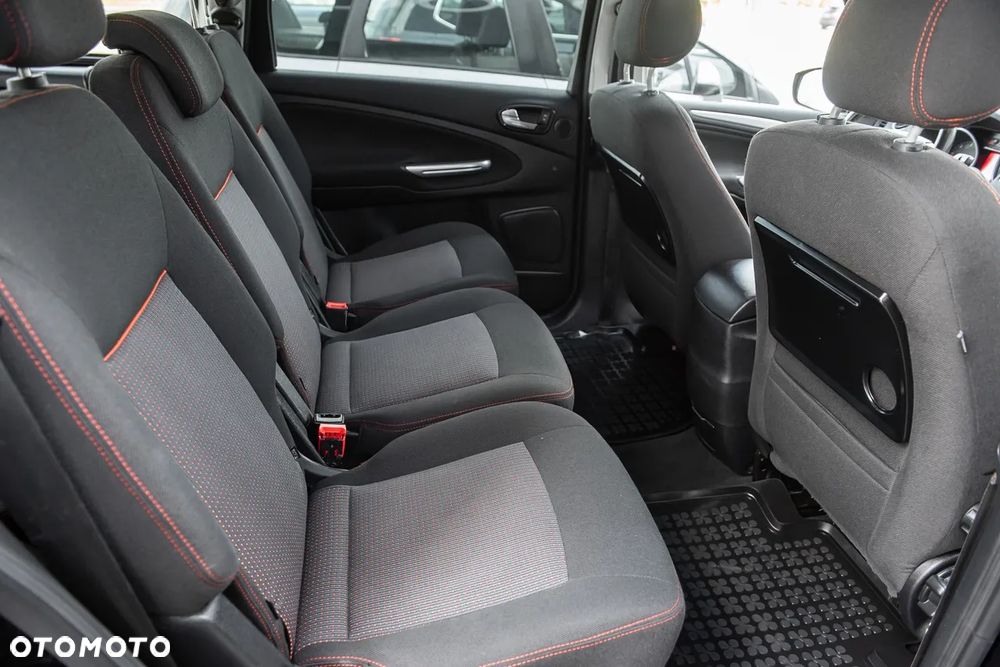 Ford Galaxy - 28