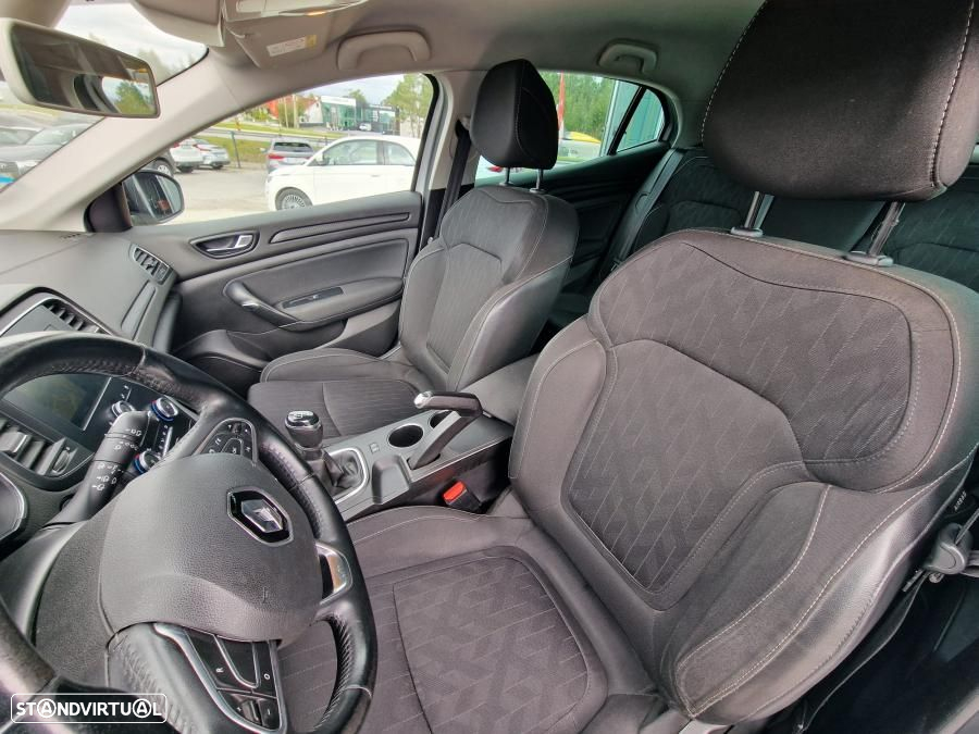 Renault Mégane 1.5 Blue dCi Limited - 10