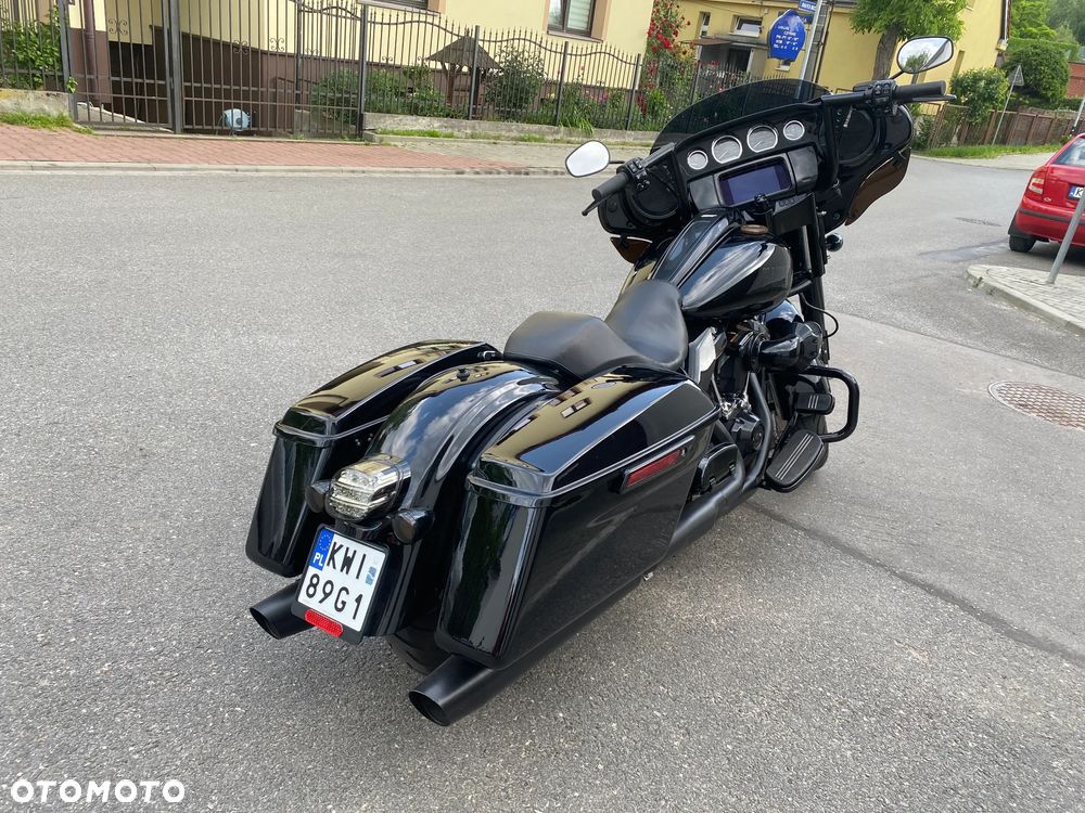 Harley-Davidson Touring Street Glide - 4