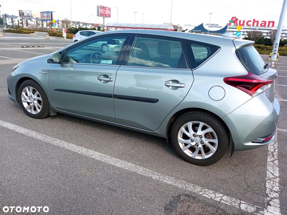 Toyota Auris Hybrid 135 Premium - 3
