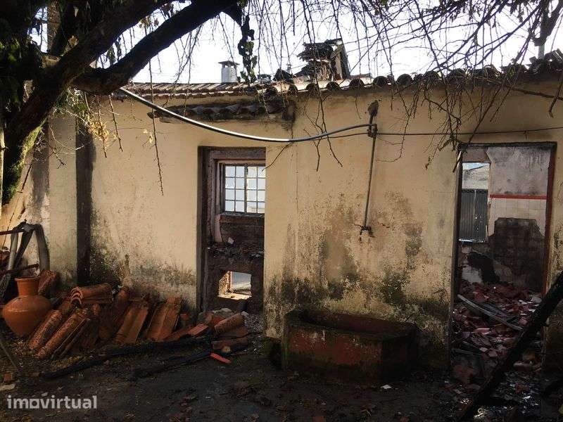 Casa de aldeia com terreno e horta - Grande imagem: 2/8