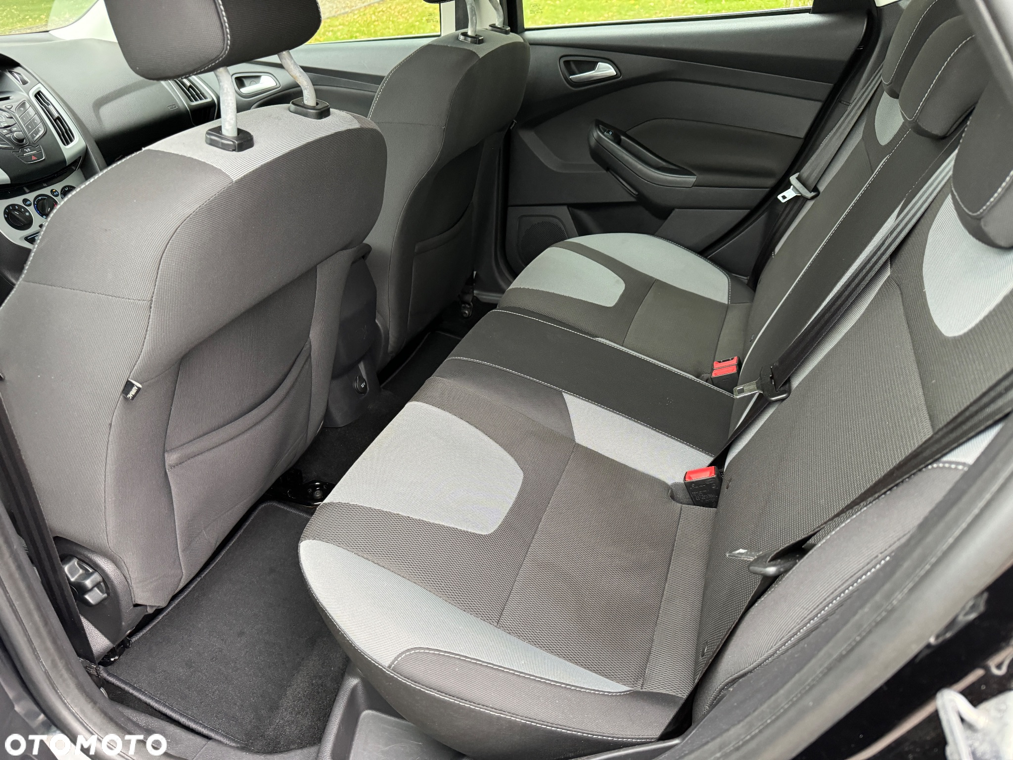 Ford Focus 1.6 Edition - 17