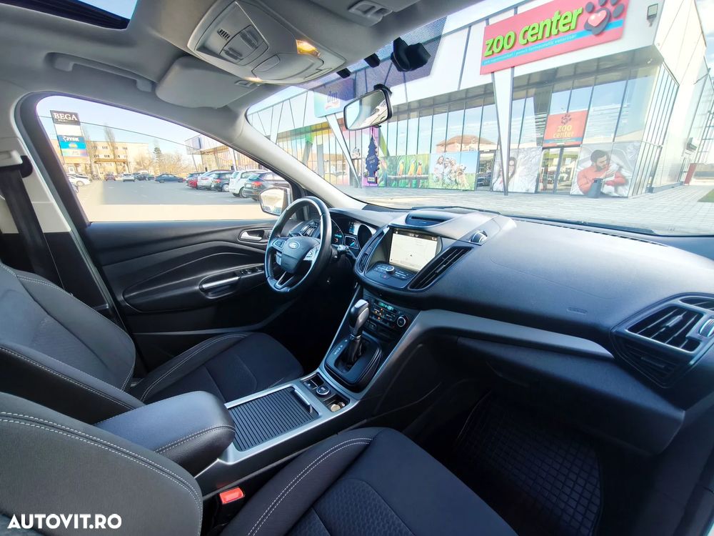 Ford Kuga 1.5 TDCi 2x4 Aut. Titanium - 11