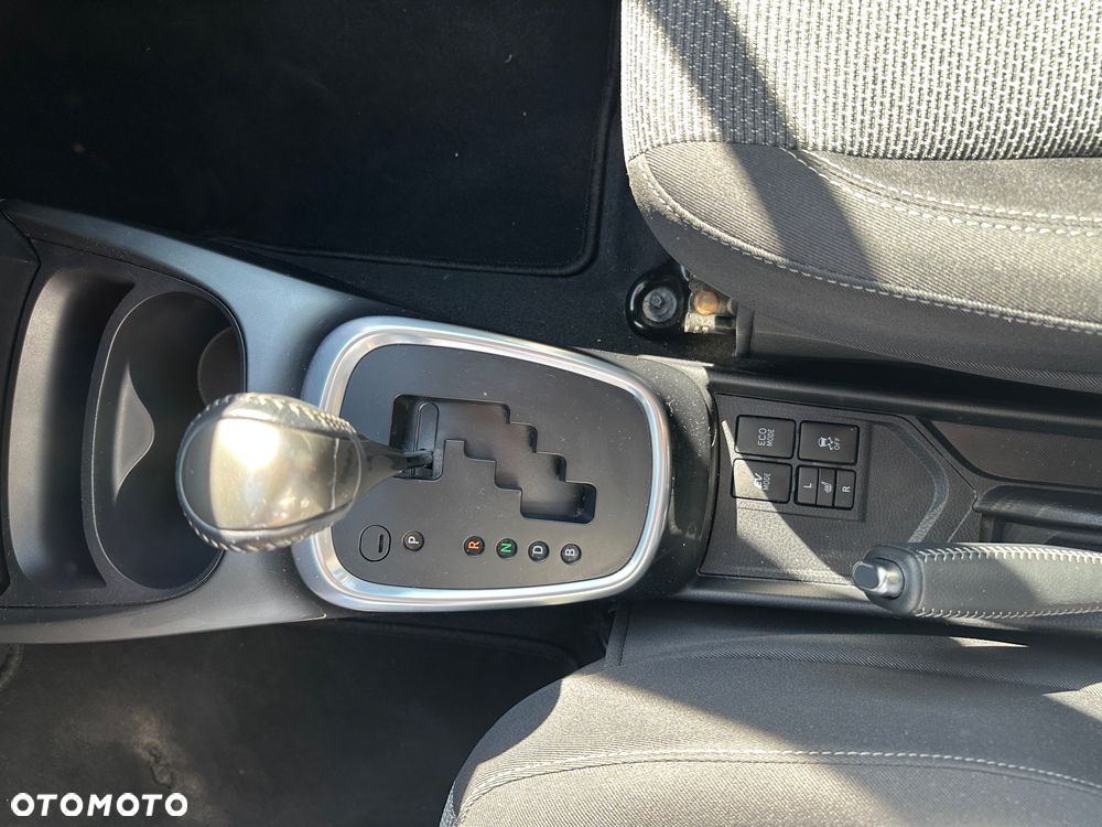 Toyota Yaris - 22