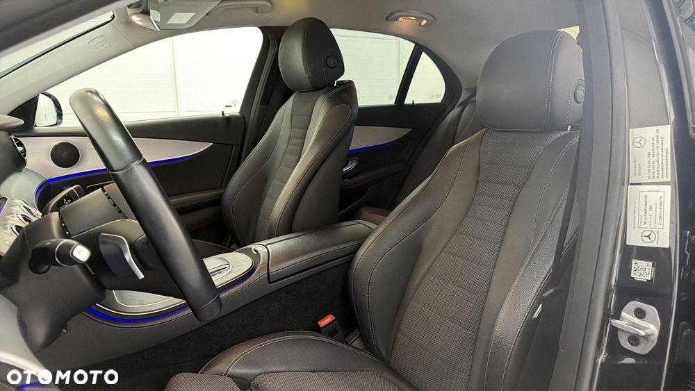 Mercedes-Benz Klasa E 220 d 4-Matic AMG/Avantgarde - 12