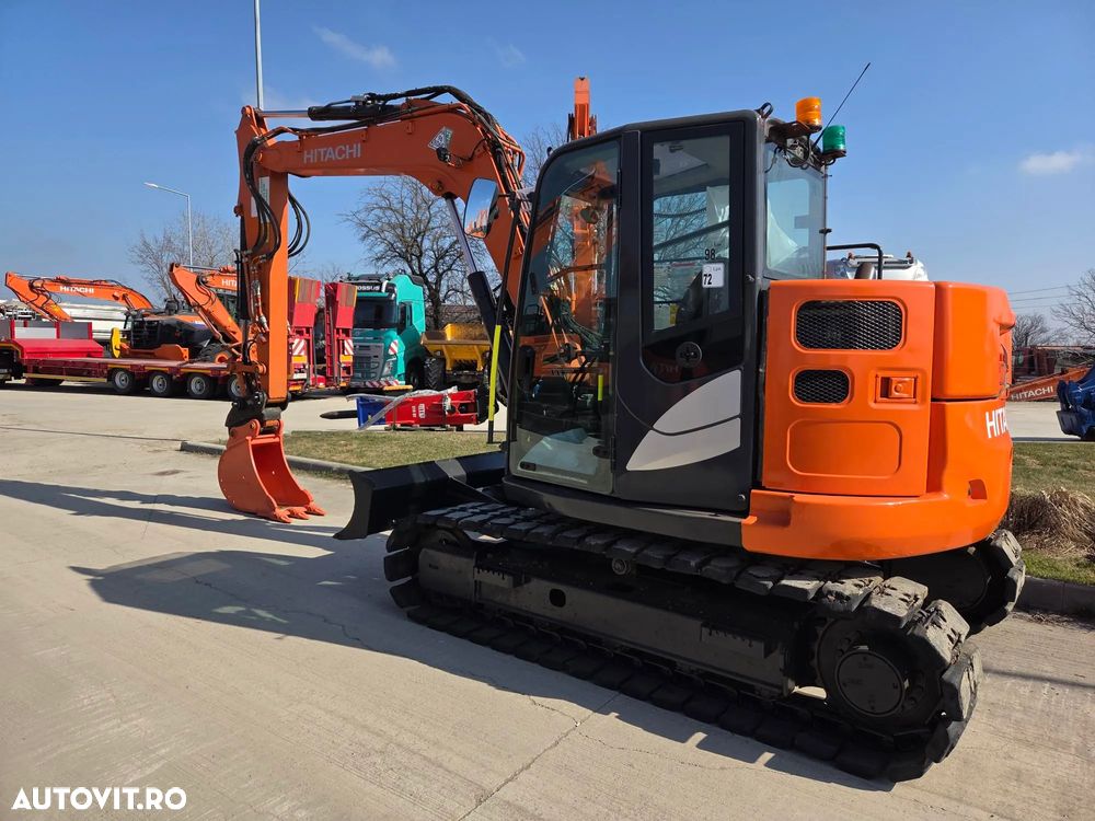 Hitachi ZX85, 2022, 2.491h, 8,6t, CUPLA RAPIDA HIDRAULICA+3 CUPE NOI, LAMA NIVELARE, ad sapare 5m, inst picon, instalatia rotire atasament, senile cauciuc, AC, Camera spate, ridica 4,5t, latime 2,2m, CA NOU, posibilitate leasing 4 ani-PROMOTIE 62.900 EUR+Tva - 4