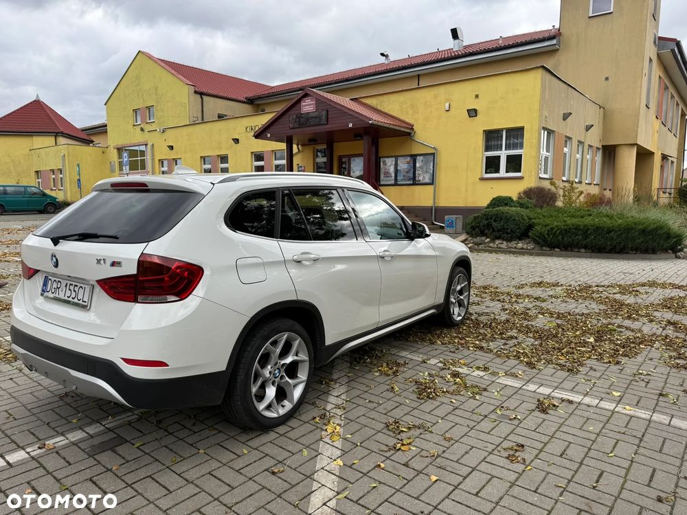 BMW X1 sDrive18d - 11