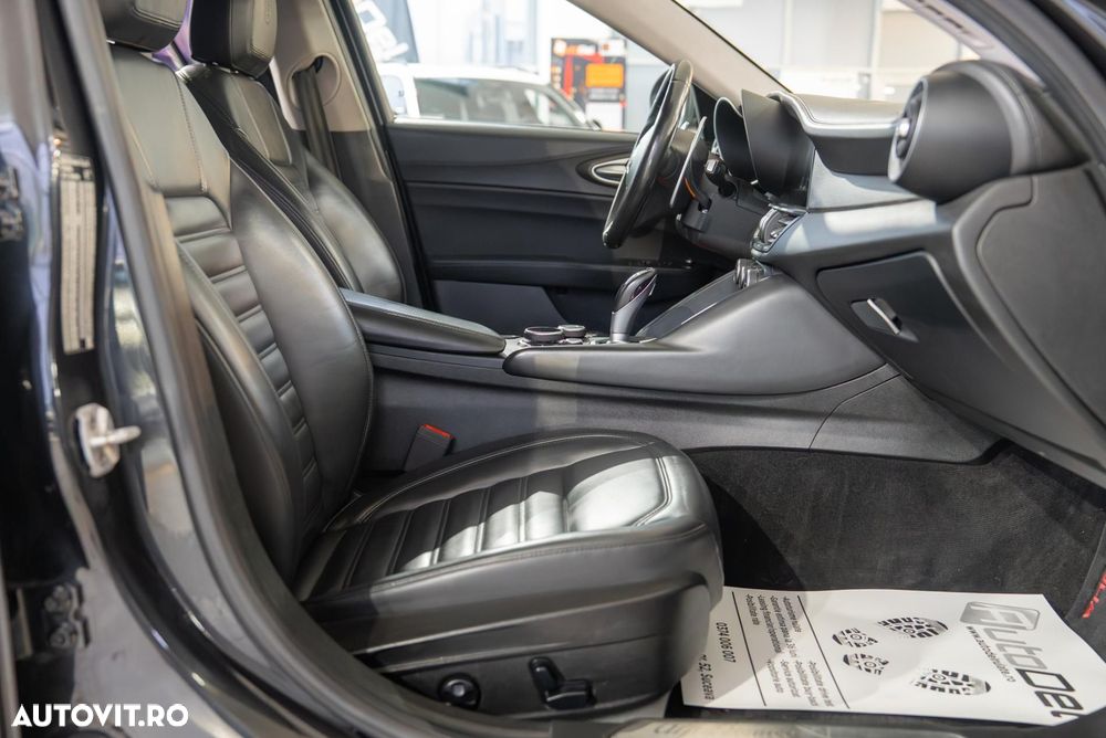Alfa Romeo Giulia 2.2 Diesel AT8 Super - 14
