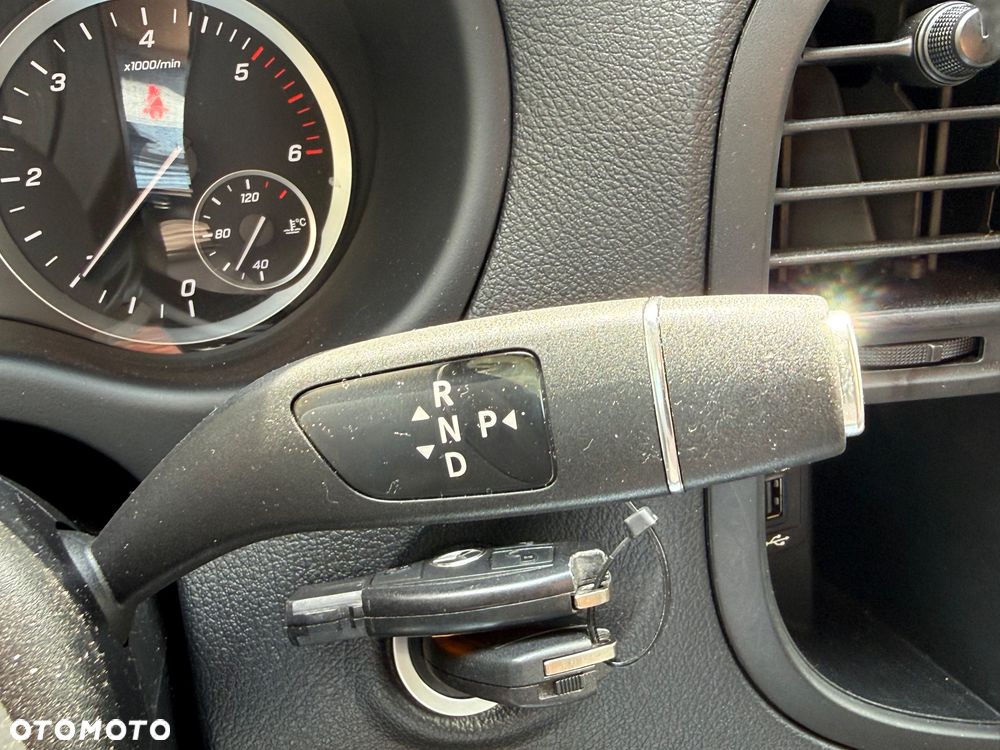 Mercedes-Benz VITO - 23