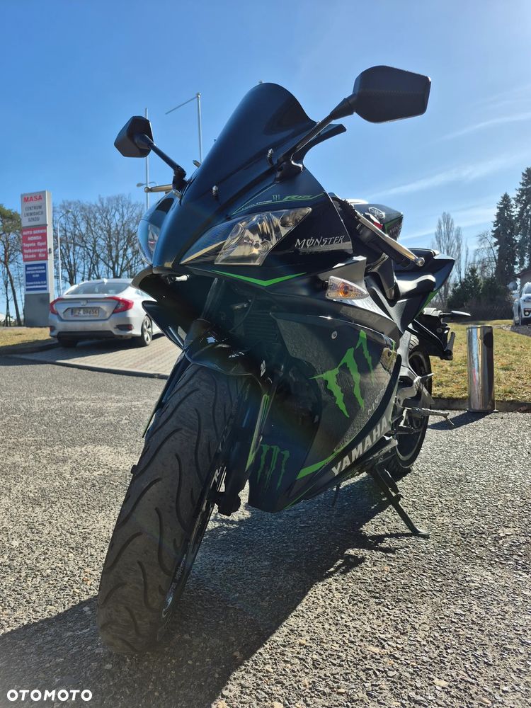 Yamaha YZF - 6