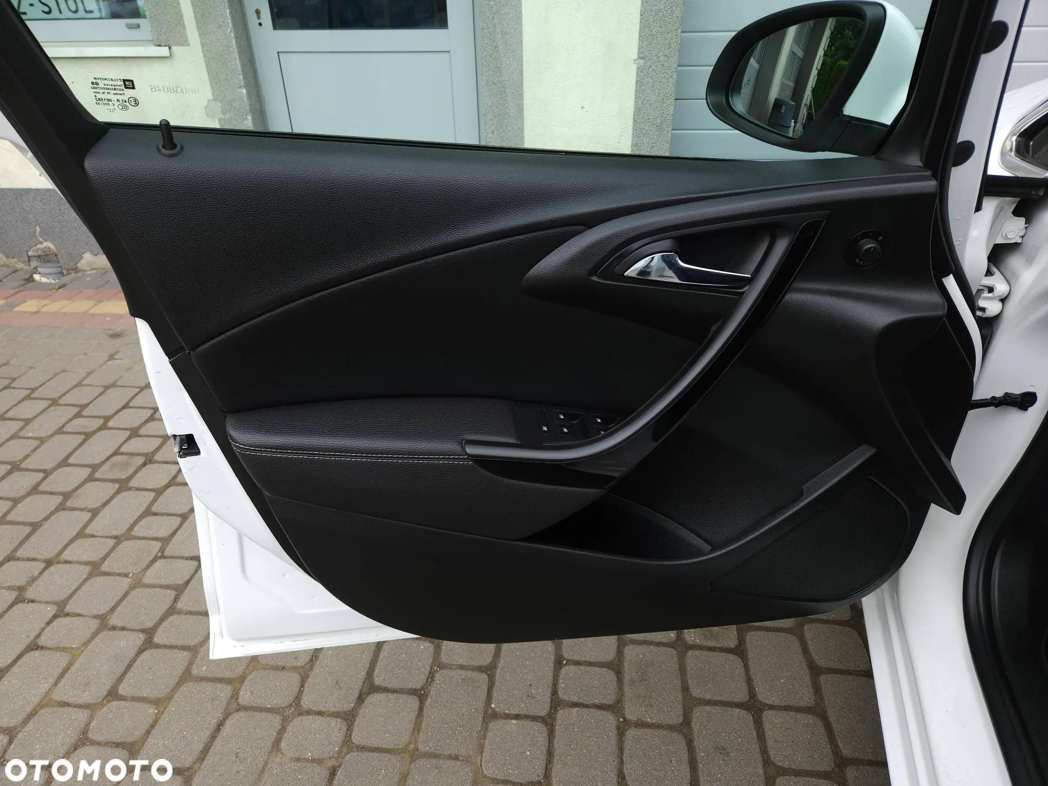 Opel Astra 1.4 Turbo Cosmo - 24