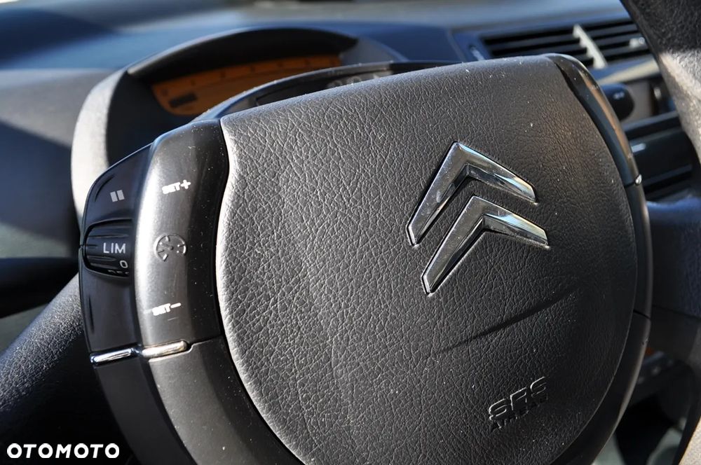 Citroën C4 1.6 HDi Impress - 27