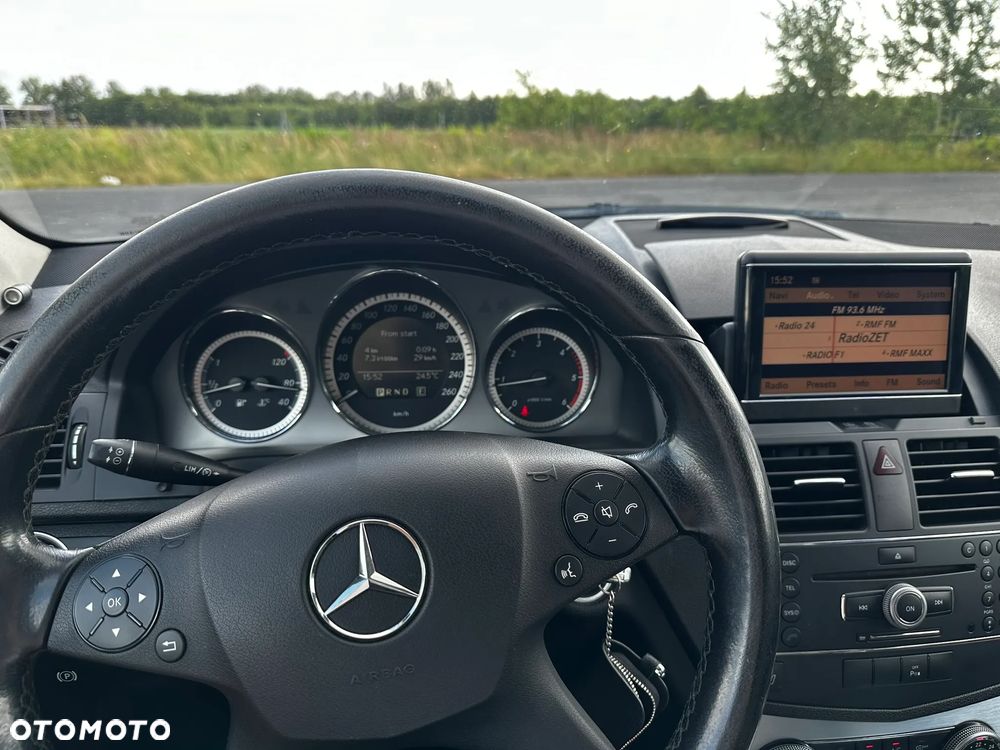 Mercedes-Benz Klasa C 200 CDI DPF Automatik BlueEFFICIENCY Avantgarde - 36