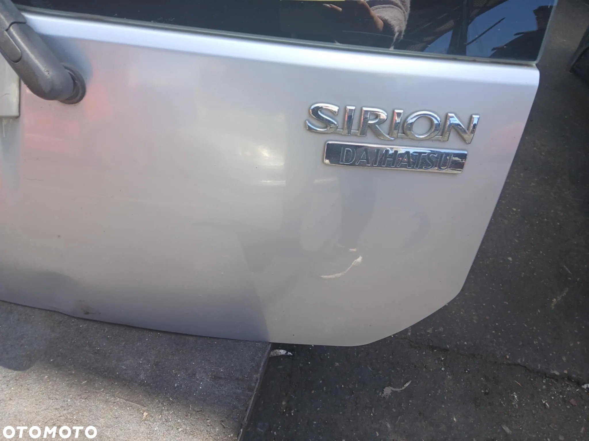 Daihatsu Sirion Klapa bagażnika kod lakieru 28USD - 3