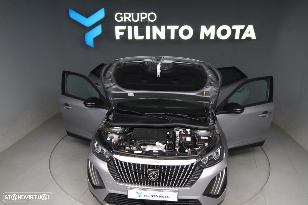 Peugeot 2008 1.2 PureTech Allure - 12