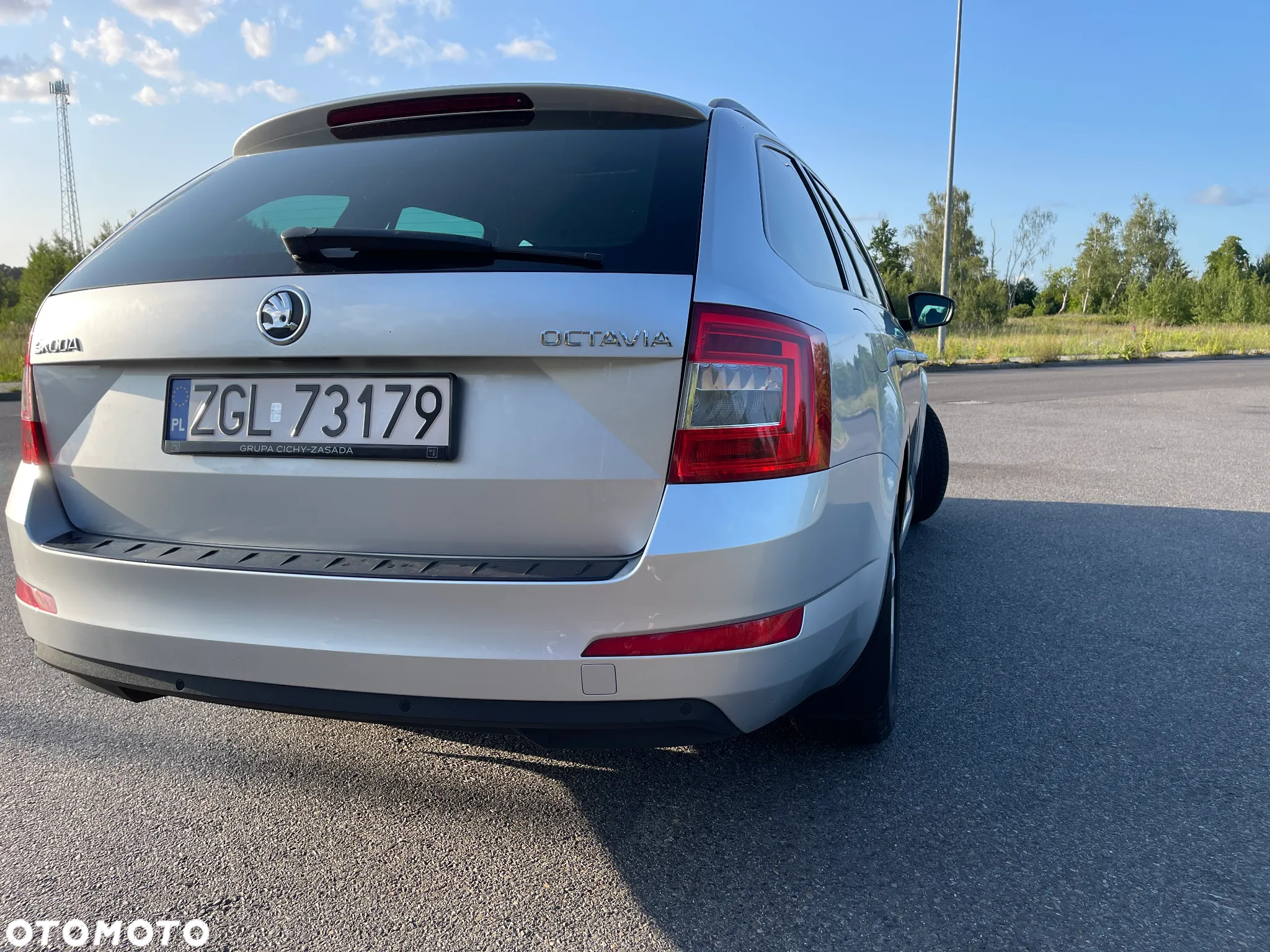 Skoda Octavia 1.6 TDI Elegance DSG - 6
