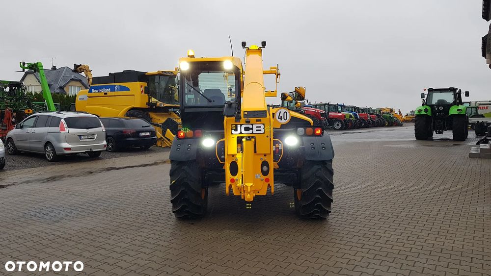 JCB 542-70 Agri Xtra 2021R - 21