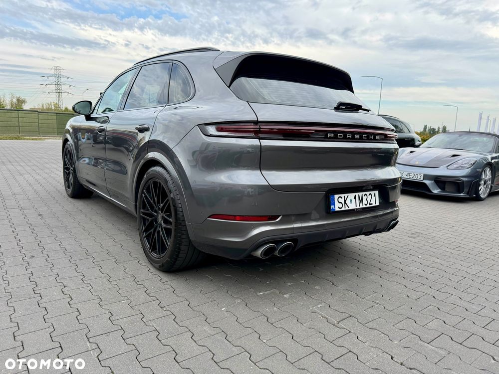 Porsche Cayenne - 8