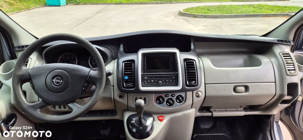 Opel Vivaro - 32