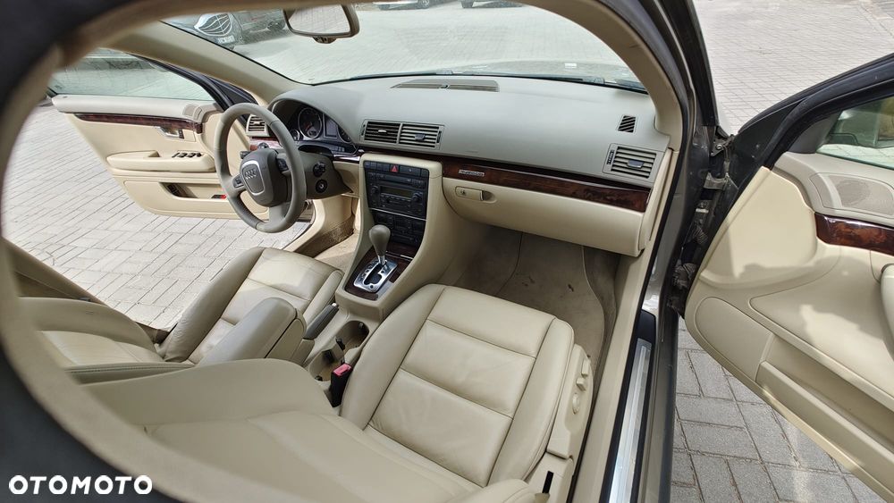 Audi A4 Limousine 2.0 T FSI multitronic - 30