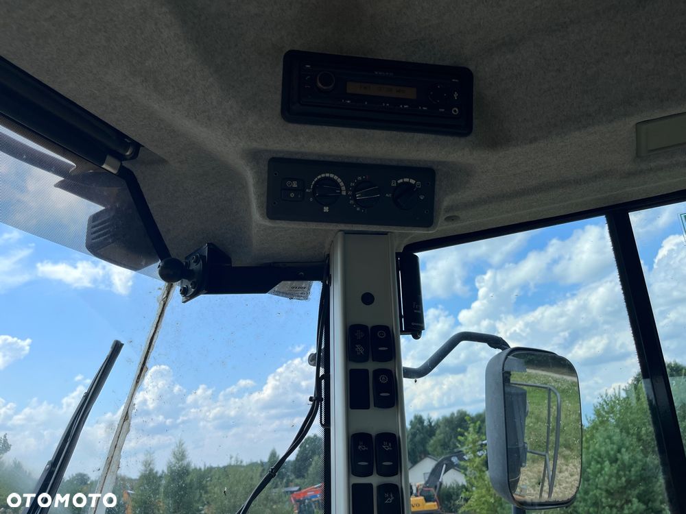Volvo L220H - 22
