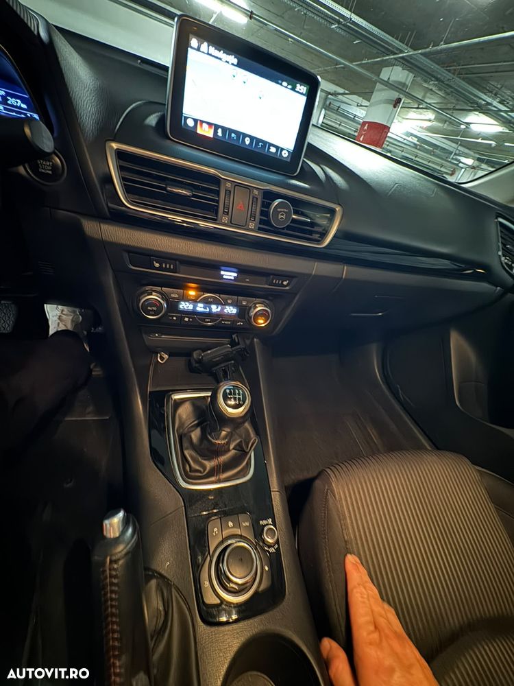 Mazda 3 G120 Revolution - 10