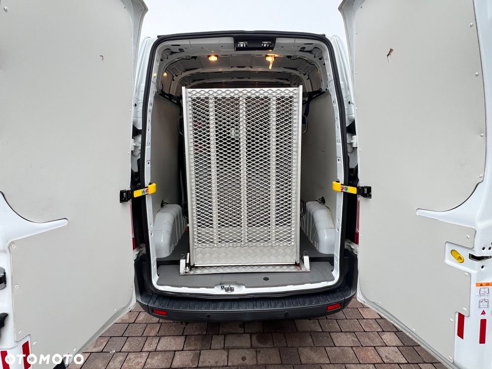 Ford Transit Custom - 32