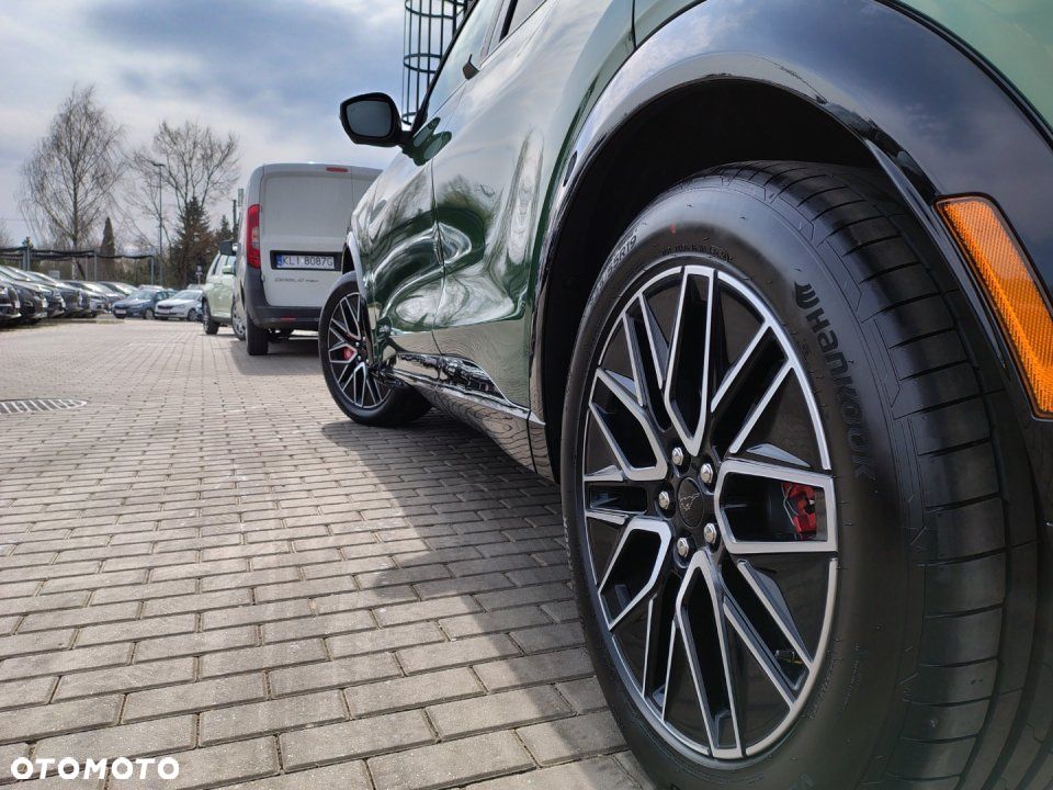 Ford Mustang Mach-E - 27