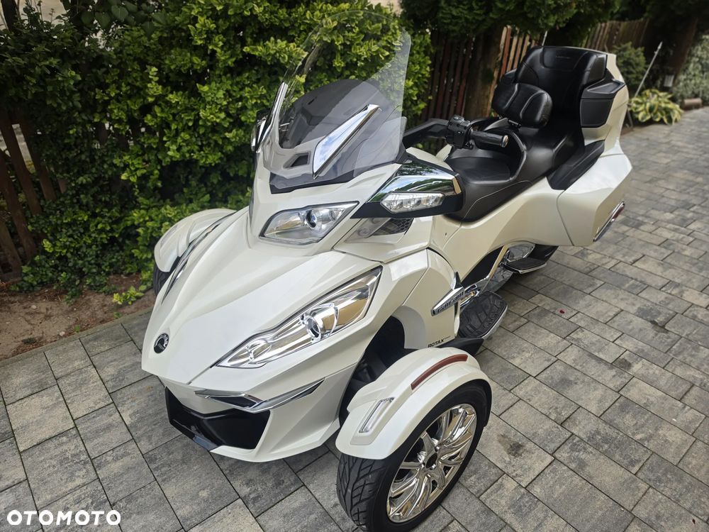 Can-Am Spyder - 19