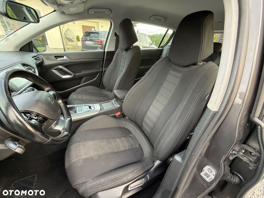 Peugeot 308 1.6 BlueHDi Allure S&S EAT6 - 6