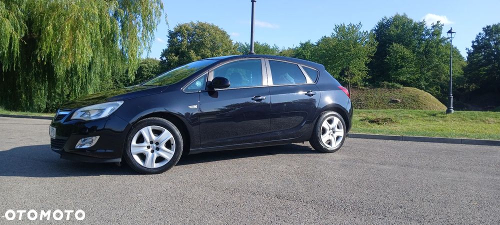 Opel Astra 1.4 Turbo - 2