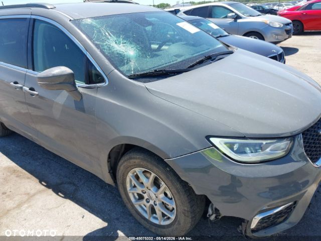 Chrysler Pacifica - 4