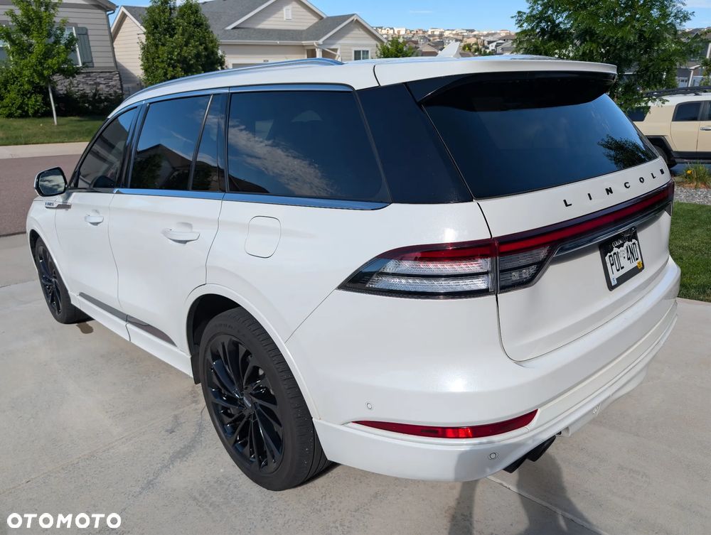 Lincoln Aviator - 12