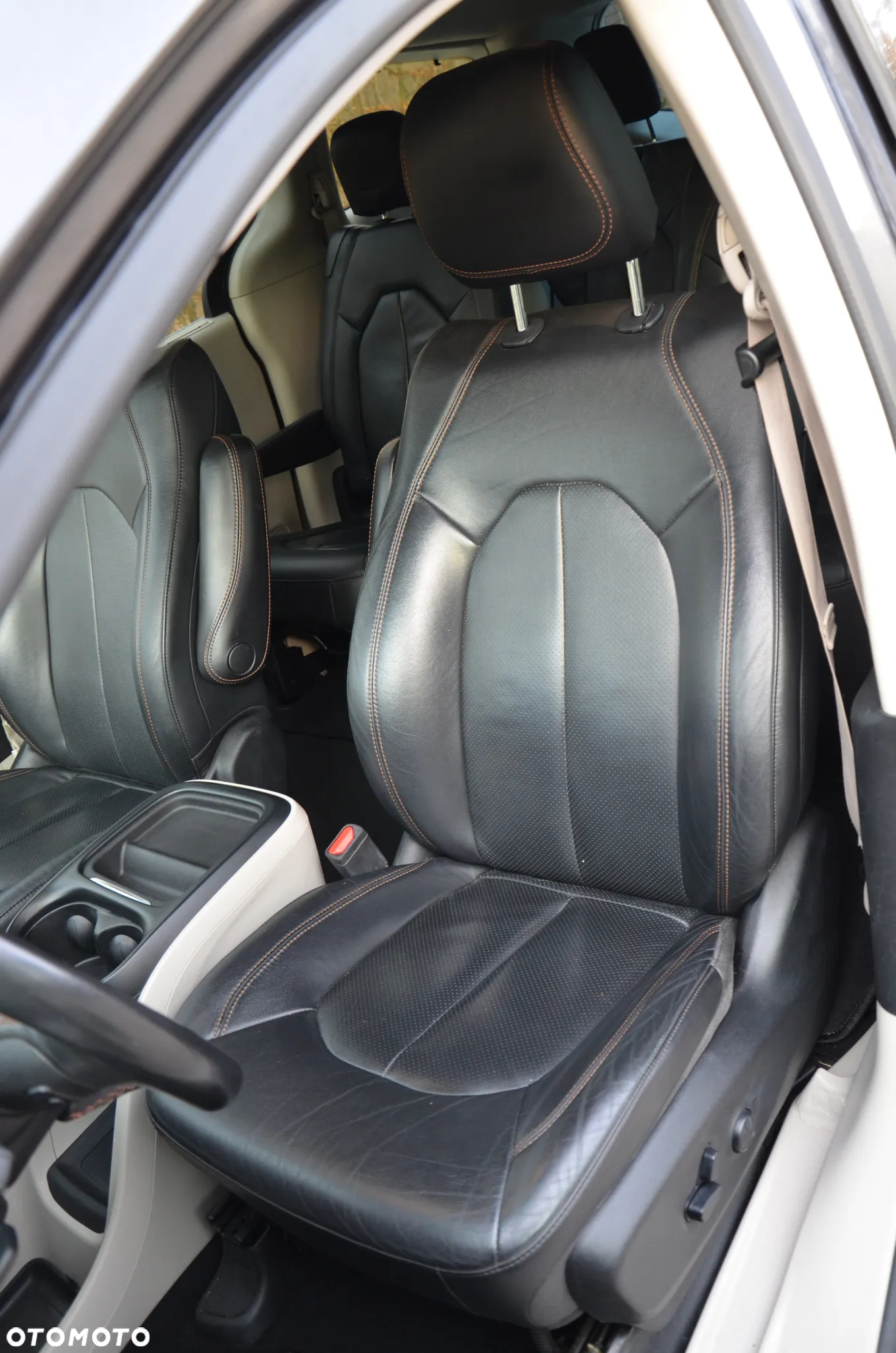 Chrysler Pacifica - 13