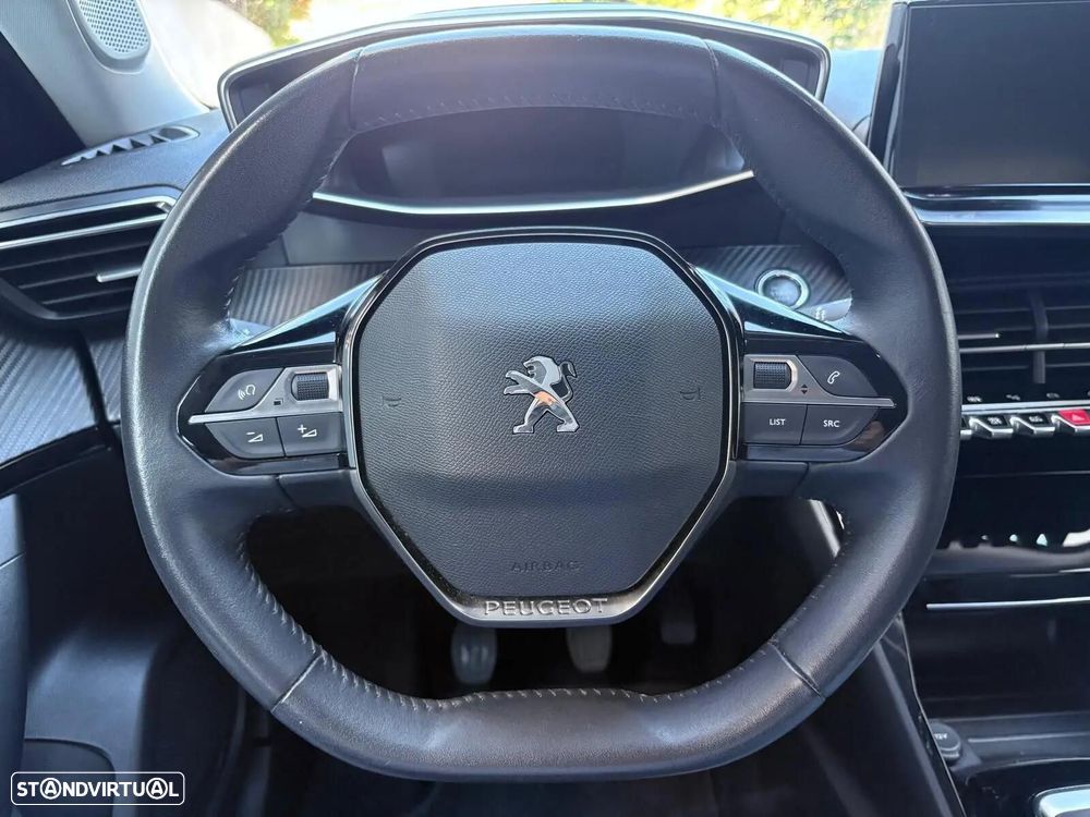 Peugeot 2008 1.2 PureTech Allure - 36