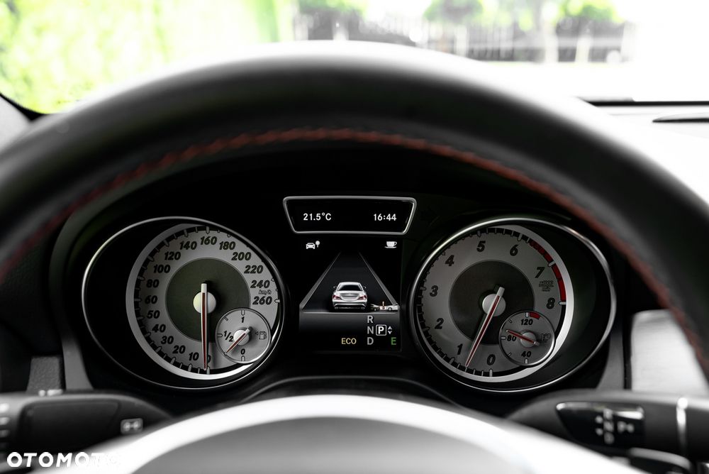 Mercedes-Benz CLA - 34