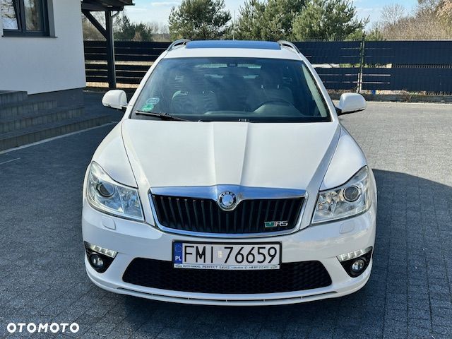 Skoda Octavia 2.0 TDI CR DPF DSG RS - 2