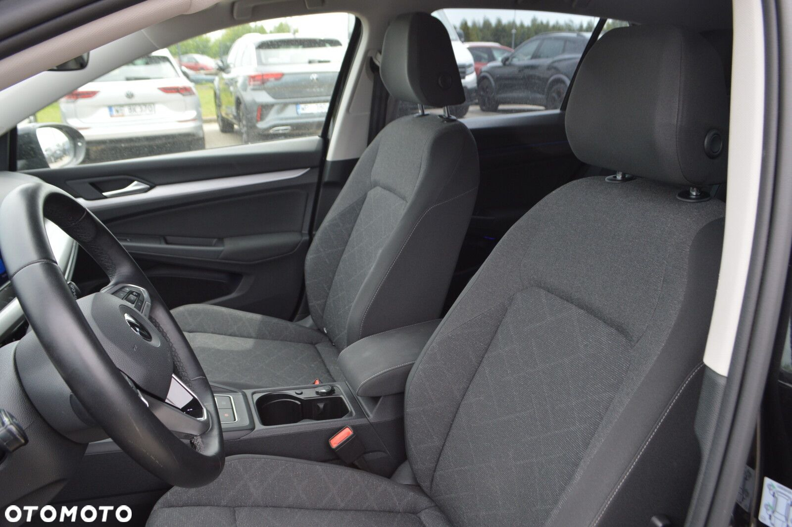 Volkswagen Golf - 18