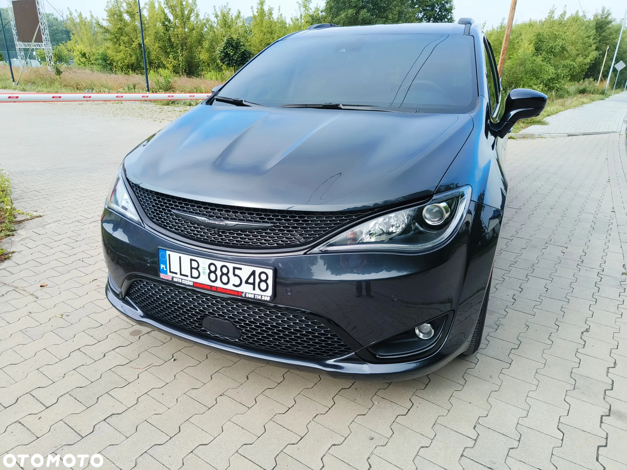 Chrysler Pacifica - 20