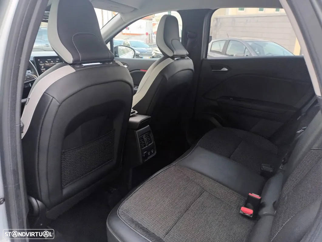 Renault Captur 1.6 E-Tech Plug-In Intens - 33