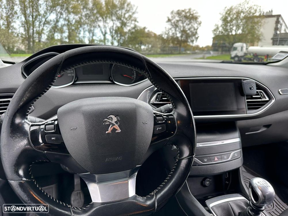 Peugeot 308 SW BlueHDi 120 Stop & Start Style - 13