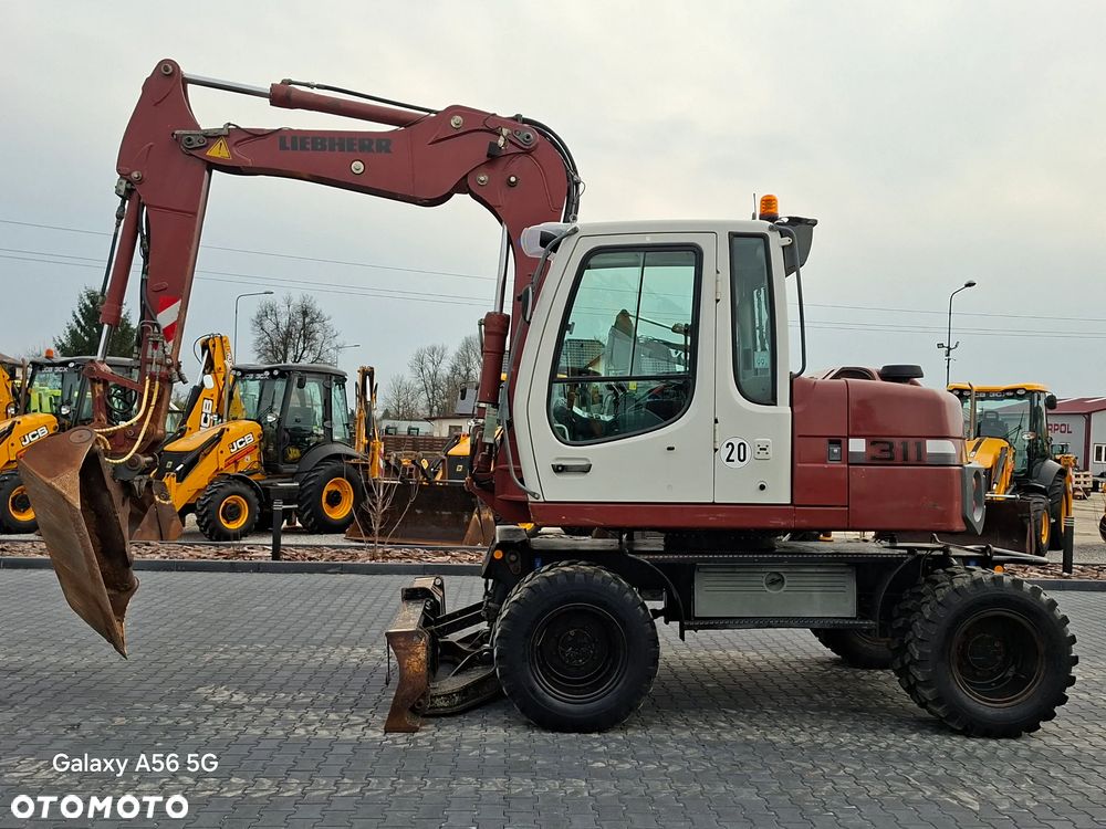Liebherr A311 - 4