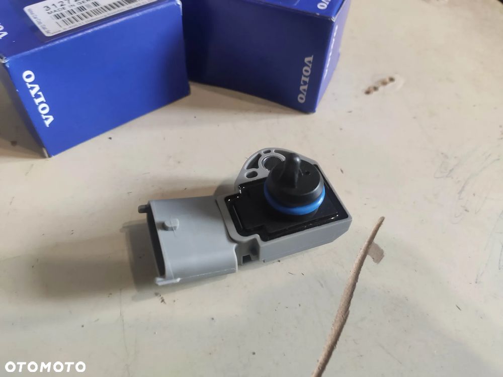 Czujnik ciśnienia Paliwa Volvo Bosch Nowy ORG 31272732 0261230239 - 2