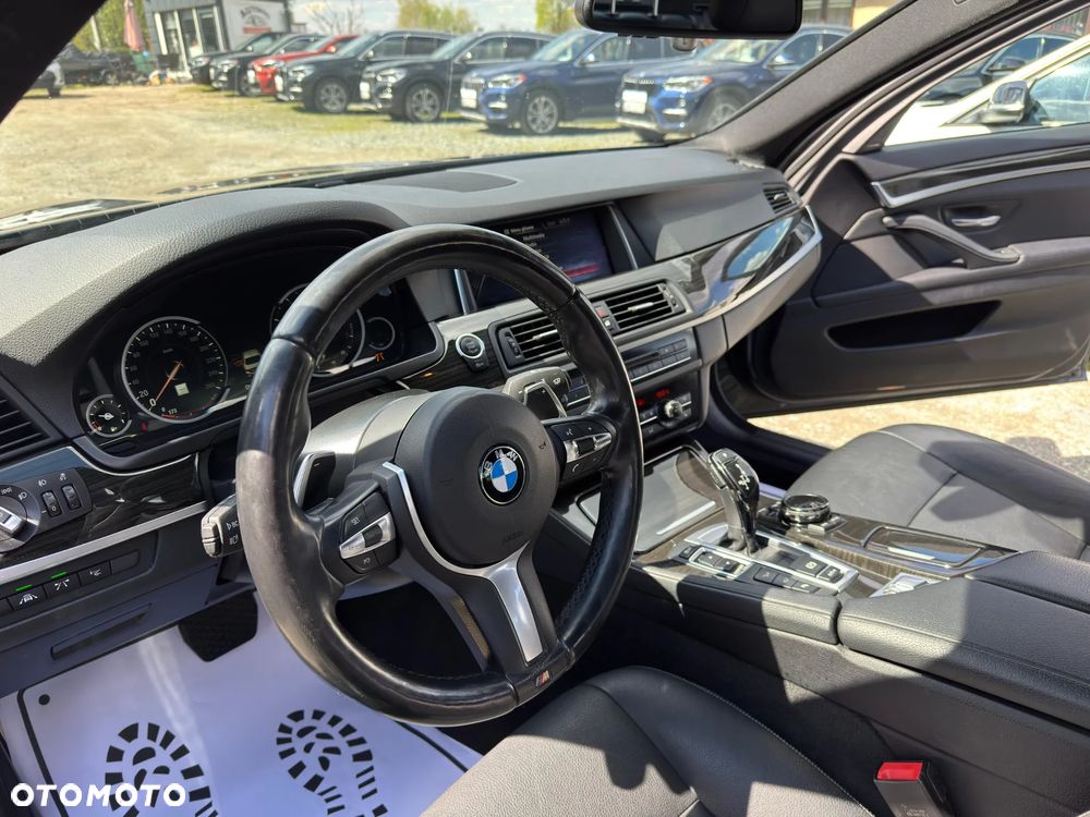 BMW Seria 5 528i xDrive - 18