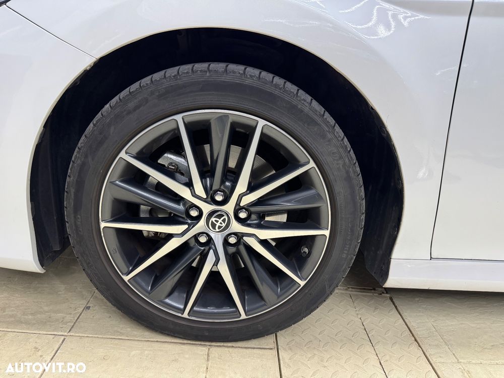 Toyota Camry 2.5 HEV Executive - 10
